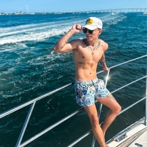 Meet your Posher, Sami